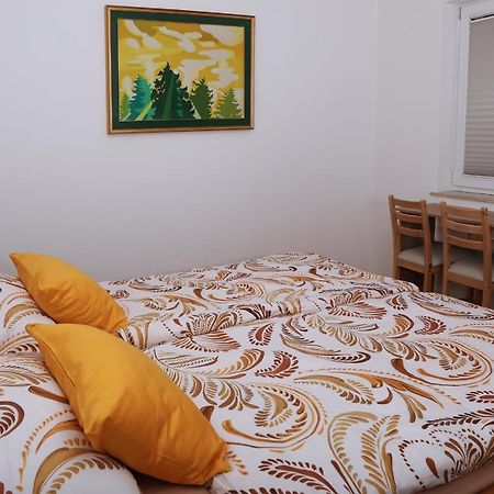 Apartma Dolinar Gorenja Vas  Eksteriør bilde