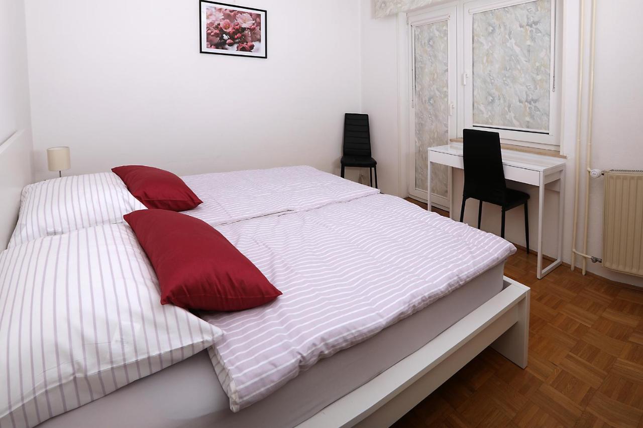 Apartma Dolinar Gorenja Vas  Eksteriør bilde