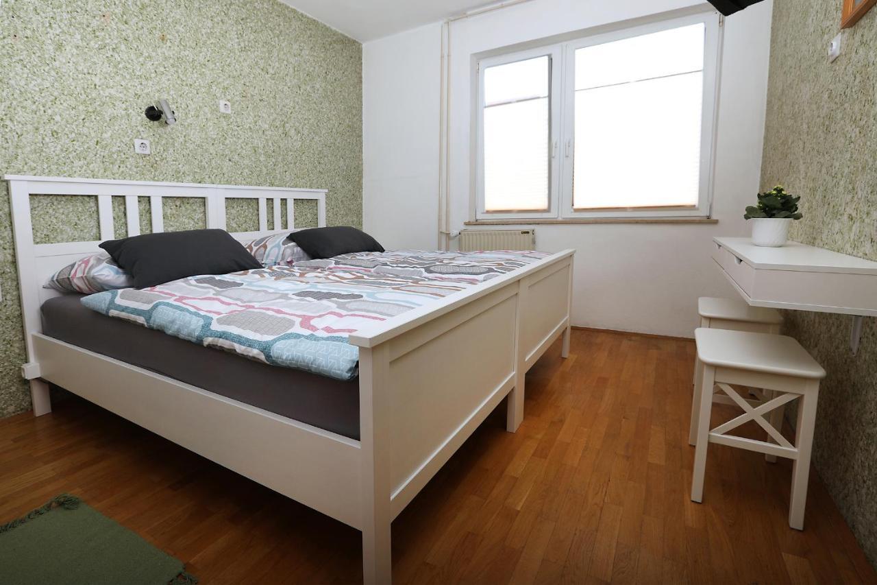 Apartma Dolinar Gorenja Vas  Eksteriør bilde